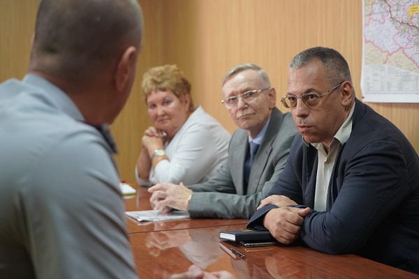 В Иркутске прошла рабочая встреча руководства регионального ГУФСИН и члена Общественного совета при ФСИН России Ильи Аристова